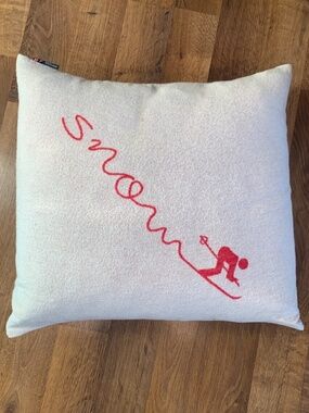 🆕 $179 David Fussenegger Ski Pillow